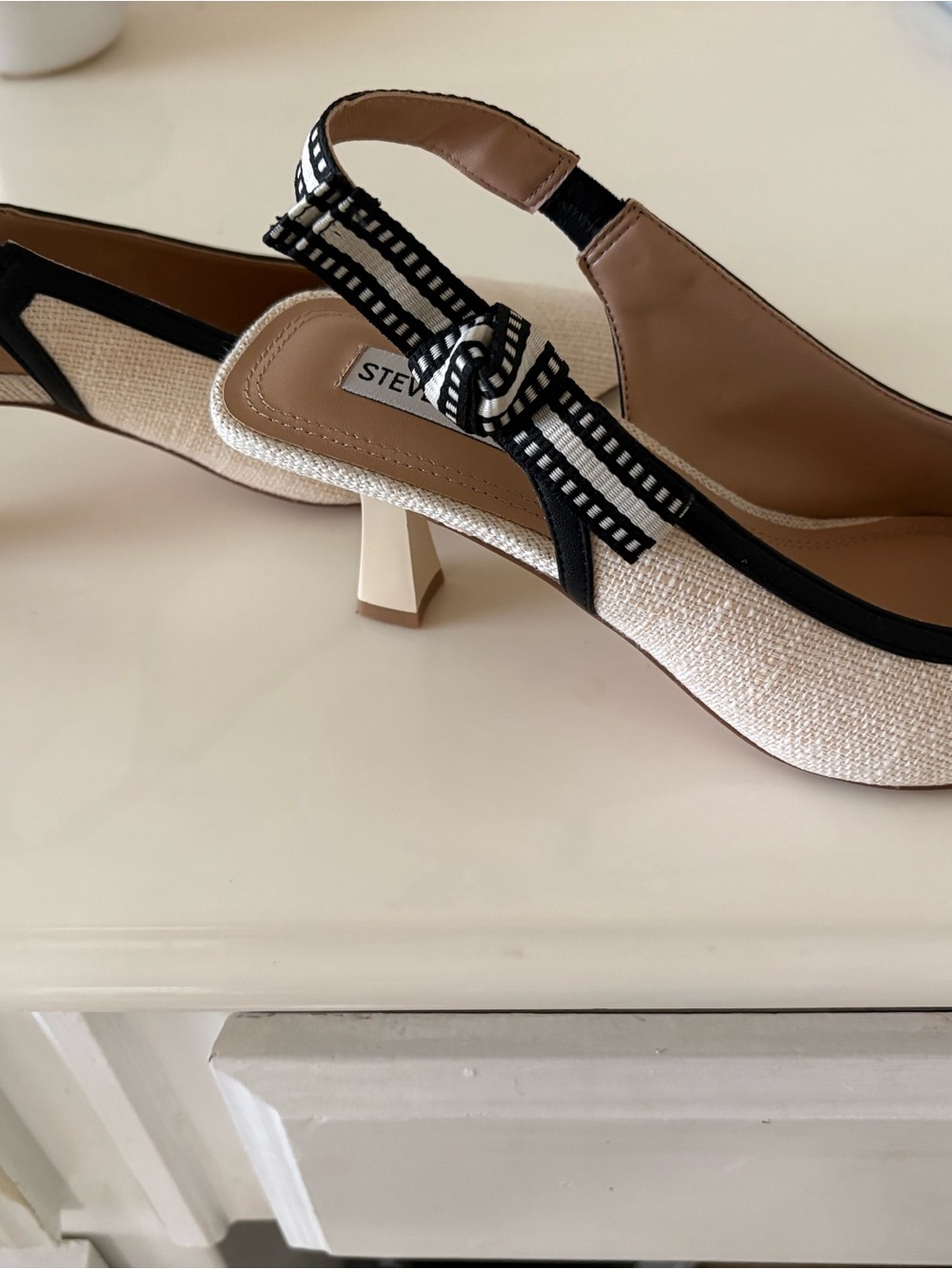 Steve Madden Cream and Black Slingback Kitten Heels with Bow Detail